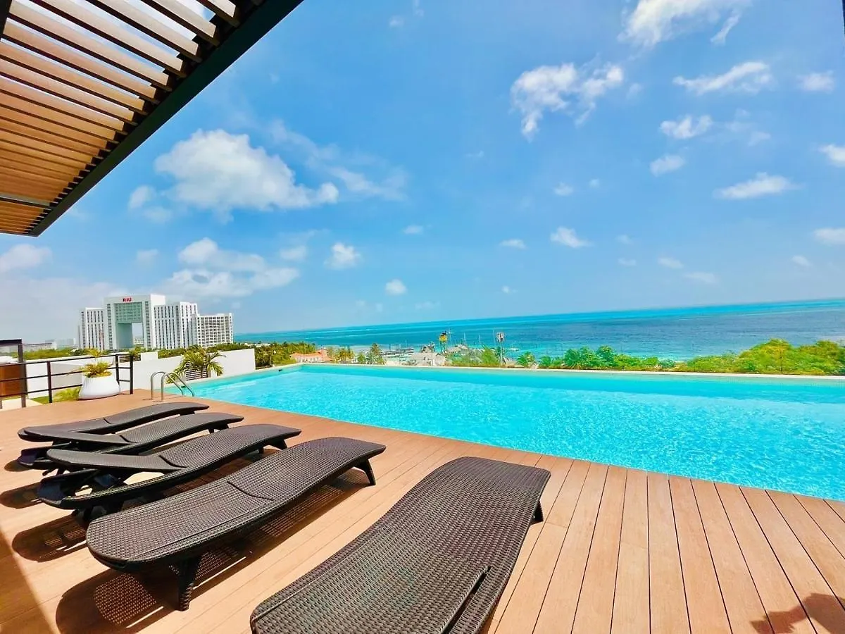Apt With Boulevard View & Roof Top Cancun 0*,  Mexico